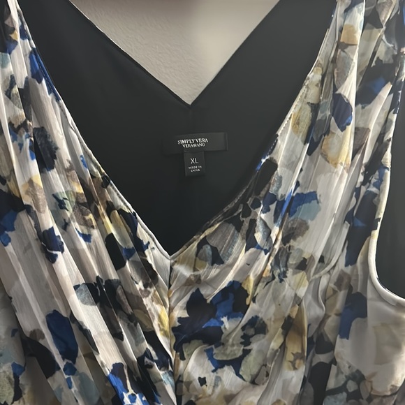 Vera Wang Floral Dress - Picture 3 of 6